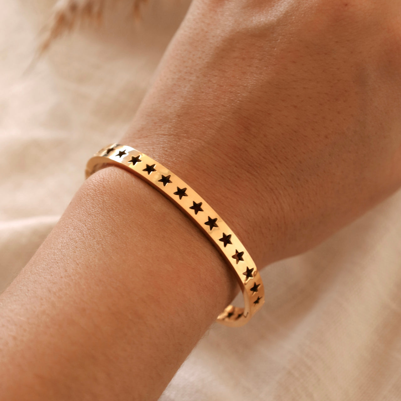 Multi star gold bracelet 💧