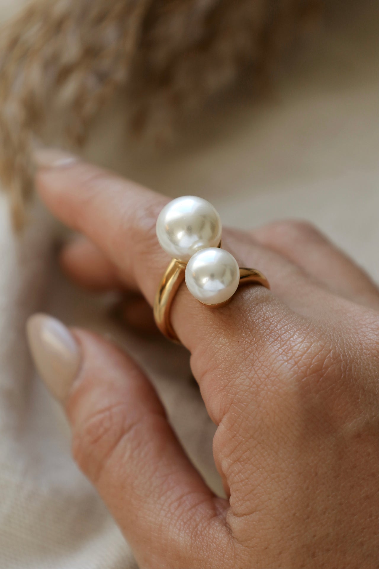 Double pearls ring