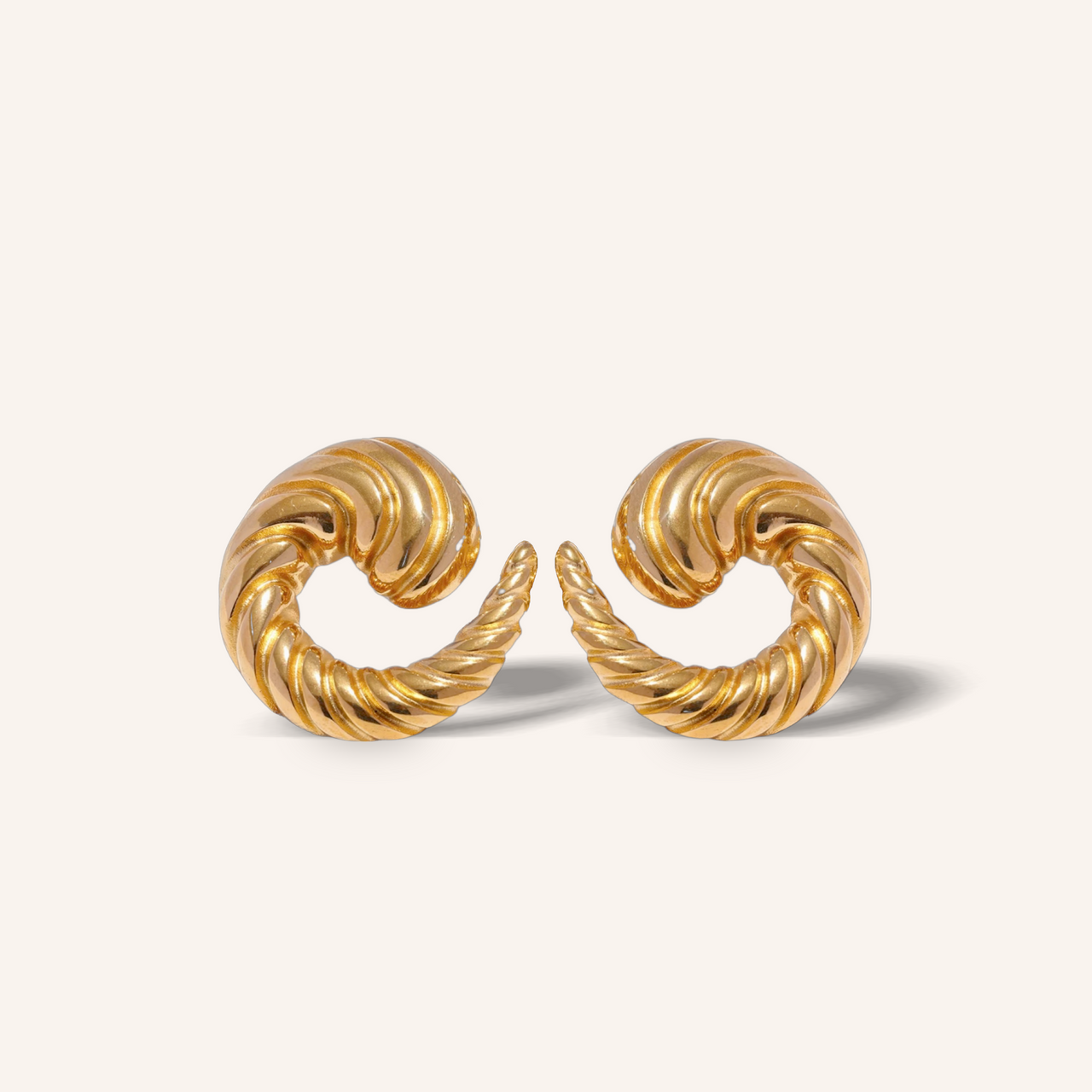 Ninoska gold earrings 💧