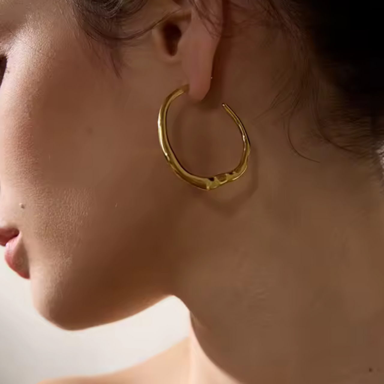 Rowena silver hoops 💧