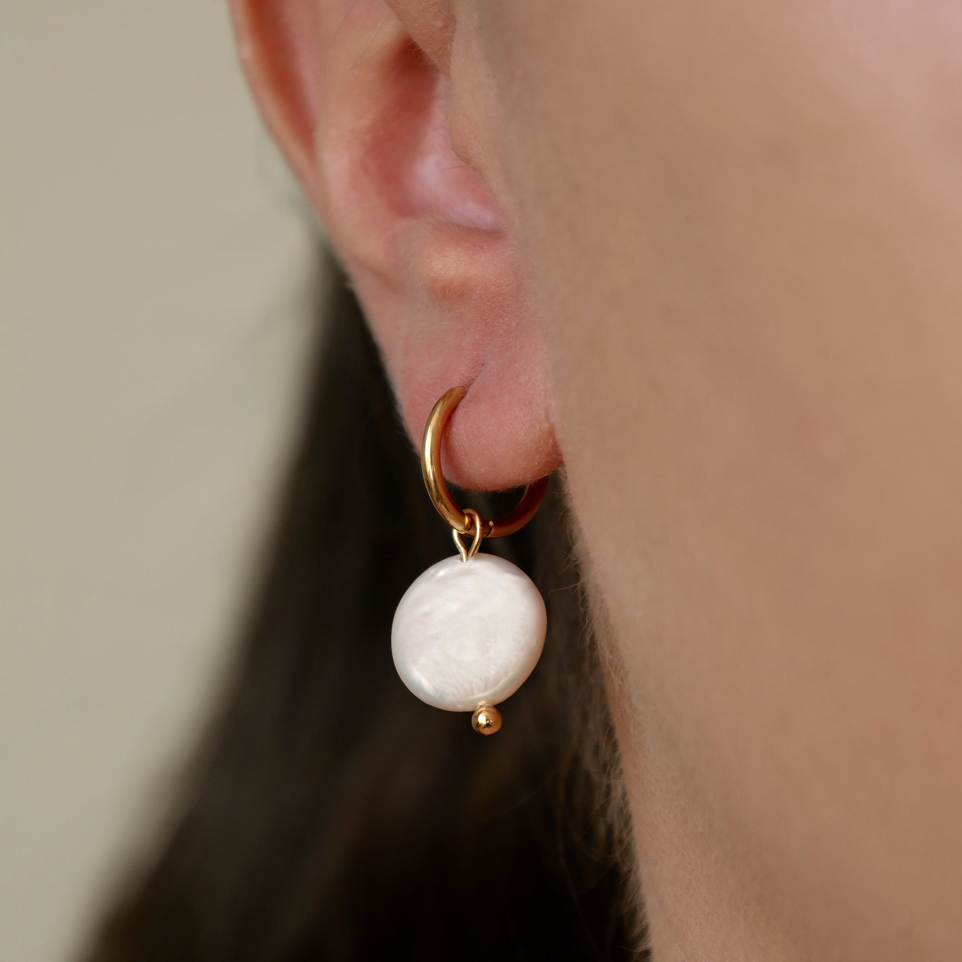 Flat pearl earrings Kabuki Jewelry
