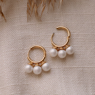 Triple mini pearls earrings
