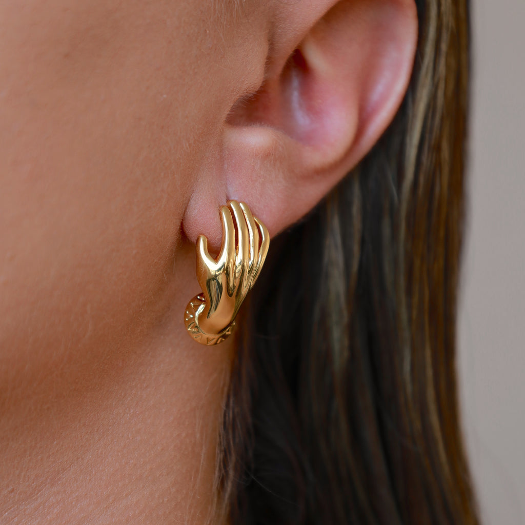 hands earrings 💧