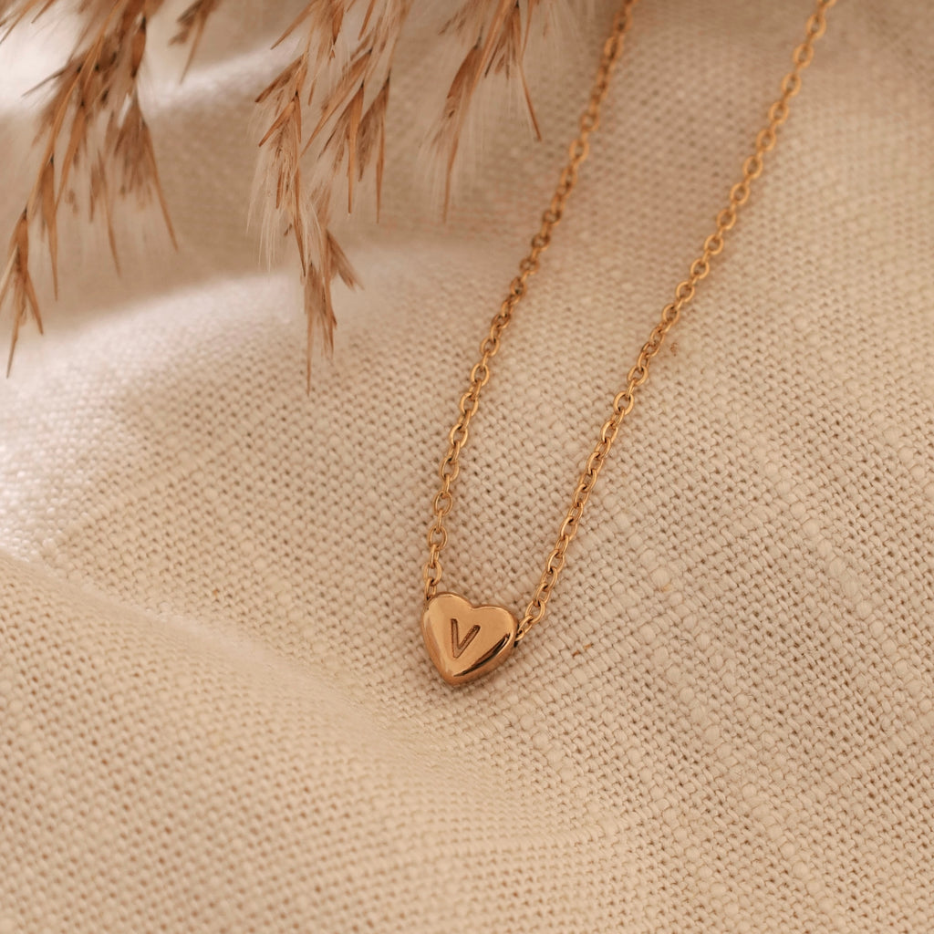 Initial heart necklace 💧